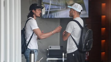 Maxi acoge a Cavani en el equipo...Mientras negocia su salida