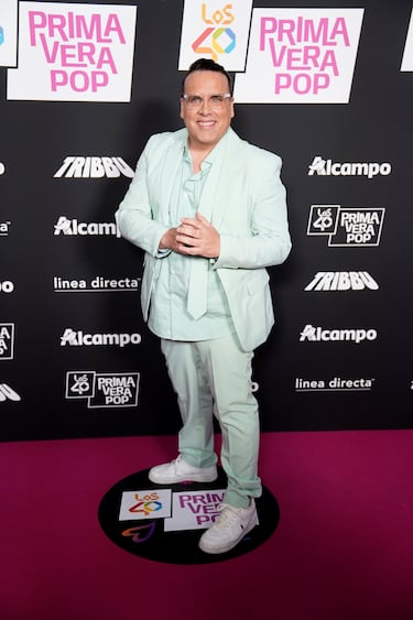 El presentador 'Torito' posa en la alfombra roja de LOS40 Primavera Pop.