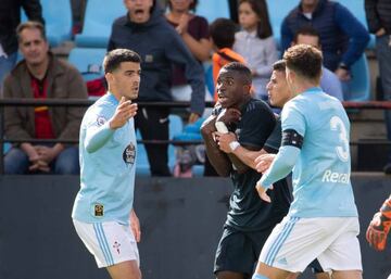 Vinicius protesta tras ser expulsado en el Celta B-Real Madrid Castilla del pasado fin de semana.