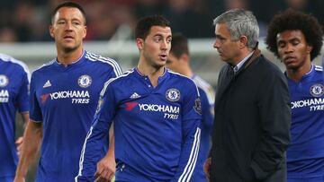 Eden Hazard y José Mourinho.