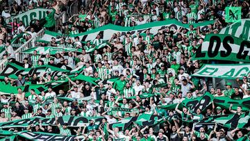 Hinchas de Atlético Nacional en el estadio Atanasio Girardot
