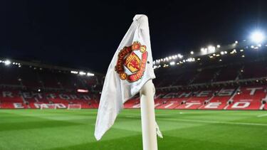 Manchester United raise prices in escalating Valencia row