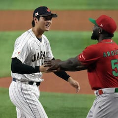 Shohei Ohtani festeja al estilo de Randy Arozarena en la Semifinal del Clásico Mundial de Béisbol, México vs. Japón
