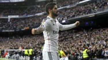 Isco celebra su gol.