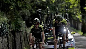 Simon Yates: "Estoy mejorando en la contrarreloj, confío en mí"