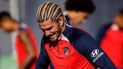 El guiño de De Paul a Tini con su nuevo peinado