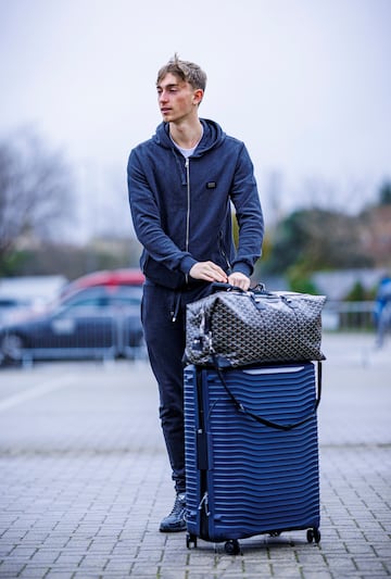 Dean Huijsen llegando a Las Rozas. 
 