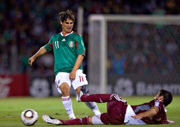 'Guti' Estrada fue considerado por varios torneos como el mejor lateral derecho del futbol mexicano. Su tremendo rendimiento con Santos Laguna lo puso en la lista del Tri, pero no recibió muchas oportunidades. En 2010 fue convocado por José Manuel de la Torre, pero se lesionó en un amistoso frente a Venezuela. No volvió a figurar para el equipo nacional. 