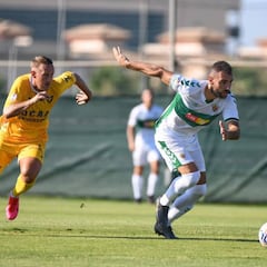 La era Almirón en el Elche comienza con un gol de Nino