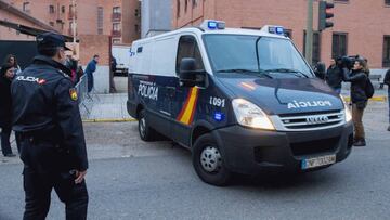 Los futbolistas de la Arandina acusados de agresi¨®n sexual a una menor seguir¨¢n en prisi¨®n