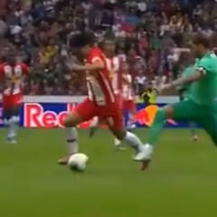 "¿Y era un amistoso?" Las redes, sin piedad con Ramos por esta brutal entrada en el 2'