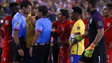 ¡Escándalo! Un clamoroso gol con la mano elimina a Brasil