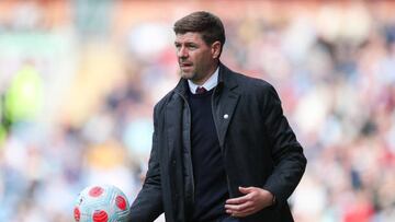 BURNLEY, ENGLAND - MAY 07: Steven Gerrard the manager / head coach of Aston Villa during the Premier League match between Burnley and Aston Villa at Turf Moor on May 7, 2022 in Burnley, United Kingdom. (Photo by Robbie Jay Barratt - AMA/Getty Images)