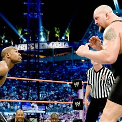 El día que Floyd Mayweather se pasó al wrestling americano