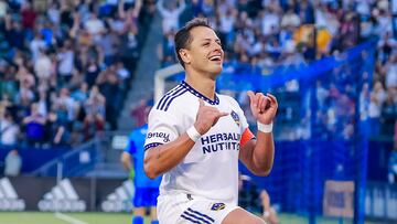 Chicharito recupera el gol previo al clásico ante LAFC