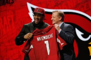 Robert Nkemdiche seleccionado por los Arizona Cardinals.