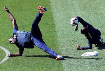 El primer entrenamiento de Bolt con los Central Coast Mariners