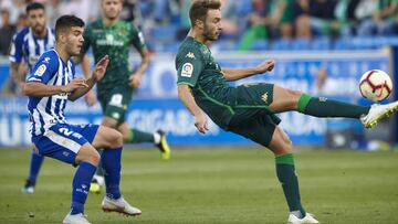 Mart&iacute;n Aguirregabiria, jugador del Alav&eacute;s, en un partido contra el Betis. 