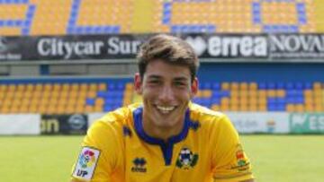 14/08/15 PRESENTACION RAFA PAEZ FICHAJE NUEVO JUGADOR ALCORCON