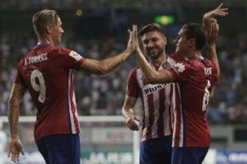 Koke celebra con Fernando Torres y Siqueira su gol olímpico.