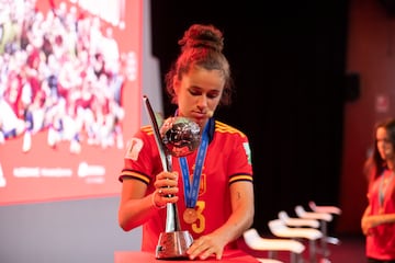 30/08/22 FUTBOL FEMENINO MUNDIAL SUB 20
SELECCION ESPAÑOLA ESPAÑA
ACTO DE HOMENAJE EN RFEF FEDERACION ESPAÑOLA DE FUTBOL EN LA CIUDAD DEL FUTBOL DE LAS ROZAS A LA SELECCION ESPAÑOLA CAMPEONA DEL MUNDO SUB 20

ANA TEJADA