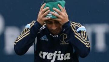Jorge Valdivia critic&oacute; a la dirigencia de Palmeiras por su salida.