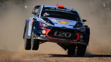 Ogier toma el mando y Sordo se mantiene en el podio