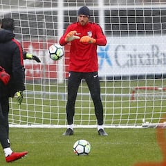 Oblak, Aspas y los demás
