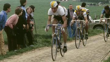 Bernard Hinault, en la París-Roubaix de 1981.