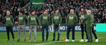 El Racing rindió tributo a los héroes del plante de Copa del Rey y los recibió con el "Sí se juega".