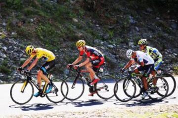 Froome arrancó y solo Nairo Quintana y Richie Porte le aguantaron un par de kilómetros.