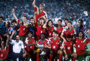 En 1991, Portugal confirmó la llegada de una generación dorada al proclamarse bicampeón mundial
sub-20. Luís Figo y Rui Costa fueron las grandes figuras, mostrando la clase y el carácter que años
más tarde los llevarían a convertirse en íconos de la selección absoluta. Ambos asumieron la presión
en la tanda de penales de la final en Lisboa, dando muestras de un temple que marcó época para el
fútbol luso.