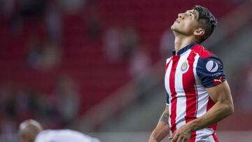 Alan Pulido dijo adiós a Matías Almeyda en redes sociales