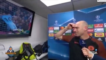 ¡Genial reacción de Caballero al ver por TV lo que pitó Mateu!