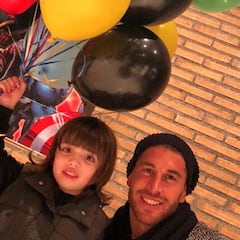 Sergio Ramos disfruta con su hijo en su último día libre