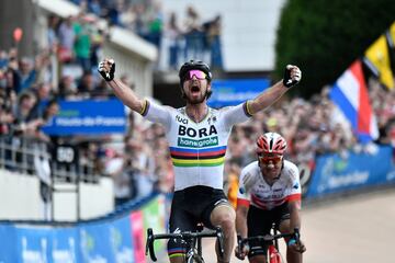 Tres años consecutivos siendo campeón del Mundo, vencedor en la Gante-Wevelgem y en la París-Roubaix, el eslovaco es uno de los grandes animadores del pelotón por su calidad y astucia en todo tipo de terrenos y condiciones.