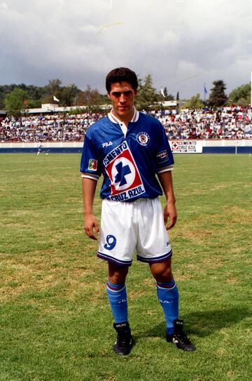 Campeón del mundo con Italia en 2006.
Jugó en Cruz Azul en 1999 y después como entrenador en 2015 con Coras de Tepic.