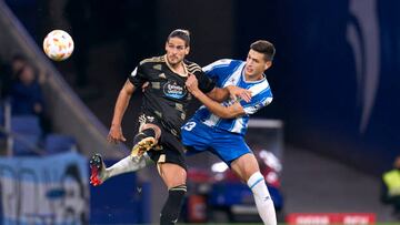 BARCELONA, SPAIN - JANUARY 03: Gon?alo Paciencia of RC Celta de Vigo hurt for the ball with Cesar Montes of RCD Espanyol during the Copa del Rey Round of 32 match between RCD Espanyol and RC Celta at RCDE Stadium on January 03, 2023 in Barcelona, Spain. (Photo by Pedro Salado/Quality Sport Images/Getty Images)