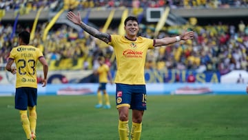 AME7813. CHICAGO (ESTADOS UNIDOS), 03/08/2024.- El jugador Ilian Hernandez de América celebra un gol este sábado durante un partido amistoso entre el Club América y el Aston Villa en el estadio Soldier Field in Chicago ( Estados Unidos). EFE/ Nuccio DiNuzzo