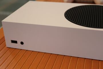 Xbox Series S en todo su esplendor: consola y mando al detalle