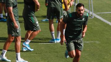 Borja Iglesias, entrenándose este miércoles con el grupo.