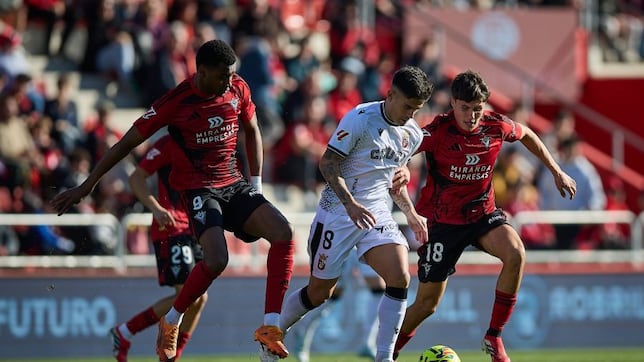 Mazazo para el Ceuta: Kuki Zalazar, tres semanas KO