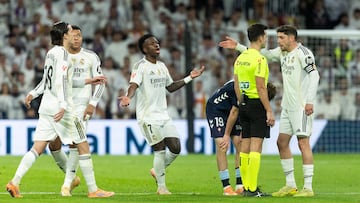 Real Madrid cayó contra el Celta de Vigo en su regreso al Bernabéu y ahora están a cuatro puntos del FC Barcelona. El miércoles juegan contra el City.