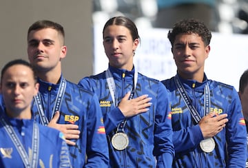 Valeria Antolino, con una de las medallas de oro que se colgó en junio en los Europeos de Belgrado.
