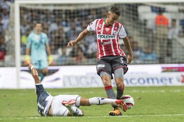 Nuevamente, Necaxa apostó por el talento chileno y éste volvió a responder ahora en la defensa. 