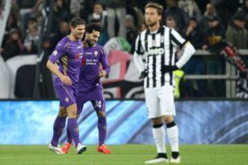 Juventus se vio sorprendido con una Fiorentina ordenada y de salida rápida. Gran partido de Salah.