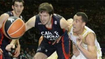 El Real Madrid despierta tarde y cede la segunda plaza al Caja Laboral