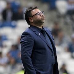 Jugadores de Rayados dan voto de confianza al Turco Mohamed