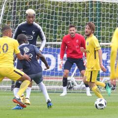 Griezmann y Dembélé marcaron en la manita al PSG