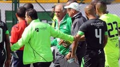 Momento de la expulsi&oacute;n de Fernando Castro en el estadio de Techo.